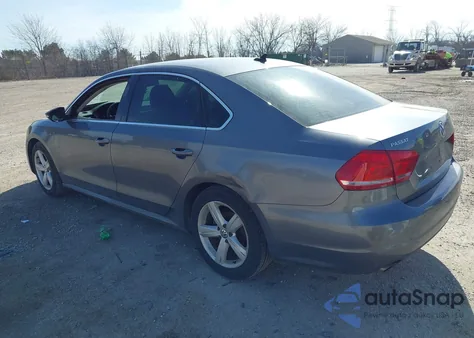 2012 Volkswagen Passat 2.5L Se z USA, uszkodzony, nr VIN 1VWBH7A3XCC053453